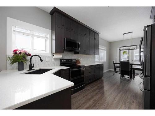 7103 Bulyea Avenue, Fort Mcmurray, AB - Indoor Photo Showing Kitchen With Double Sink