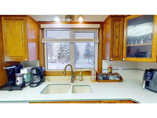 4812 51 Avenue, Vilna, AB - Indoor Photo Showing Kitchen With Double Sink