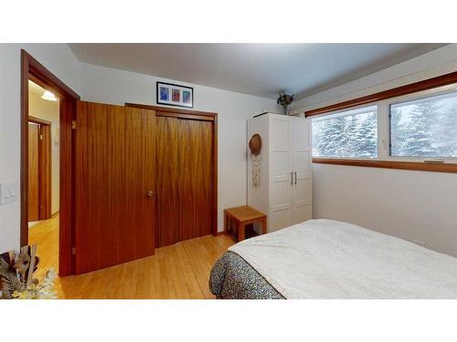 4812 51 Avenue, Vilna, AB - Indoor Photo Showing Bedroom