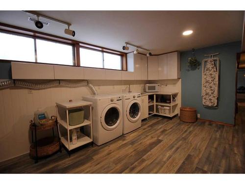 4812 51 Avenue, Vilna, AB - Indoor Photo Showing Laundry Room