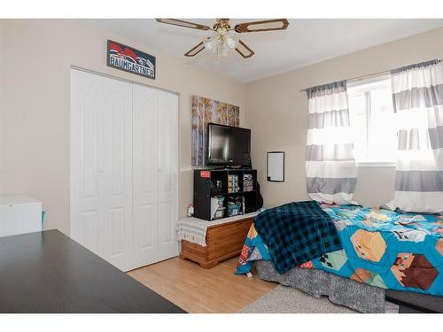 34 Birch Road, Fort Mcmurray, AB - Indoor Photo Showing Bedroom