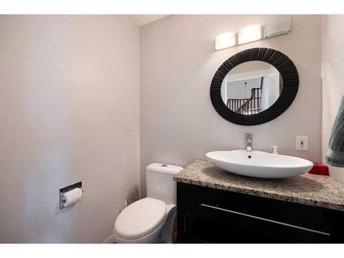 105 Silverdale Garden Sw, Fort Mcmurray, AB - Indoor Photo Showing Bathroom