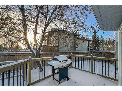 105 Silverdale Garden Sw, Fort Mcmurray, AB - Outdoor With Exterior