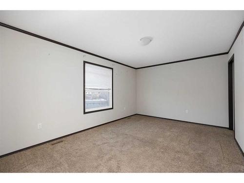 236 Harpe Way, Fort Mcmurray, AB - Indoor Photo Showing Other Room