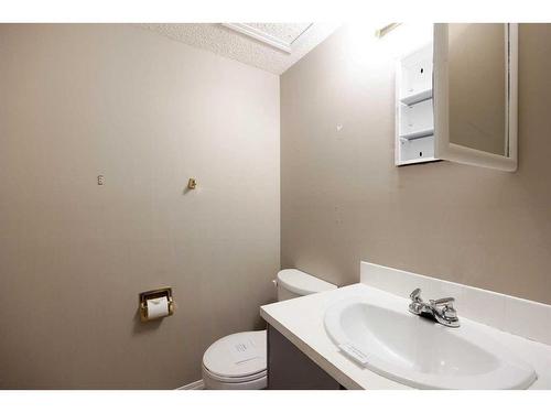 162 Sifton Avenue, Fort Mcmurray, AB - Indoor Photo Showing Bathroom