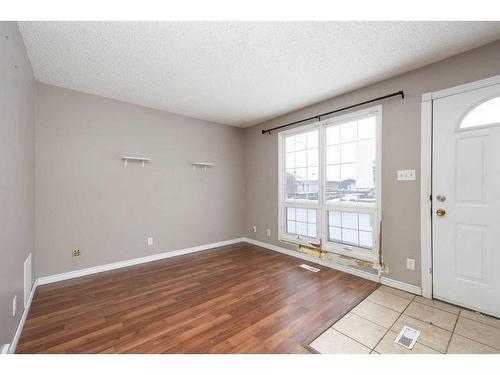 162 Sifton Avenue, Fort Mcmurray, AB - Indoor Photo Showing Other Room