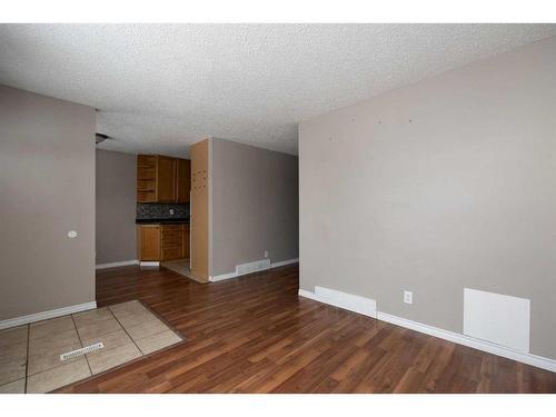 162 Sifton Avenue, Fort Mcmurray, AB - Indoor Photo Showing Other Room