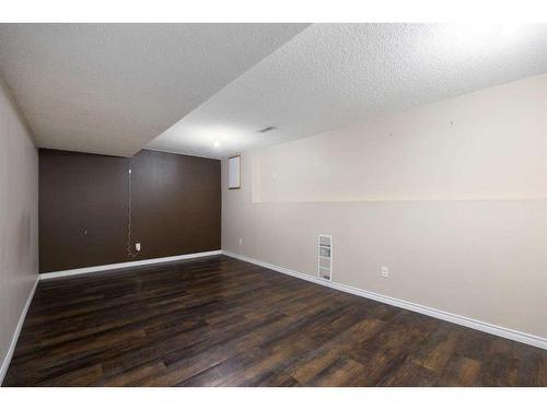 162 Sifton Avenue, Fort Mcmurray, AB - Indoor Photo Showing Other Room