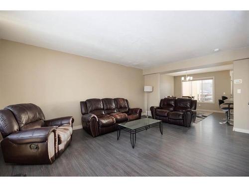 161 Dakin Drive, Fort Mcmurray, AB - Indoor Photo Showing Living Room