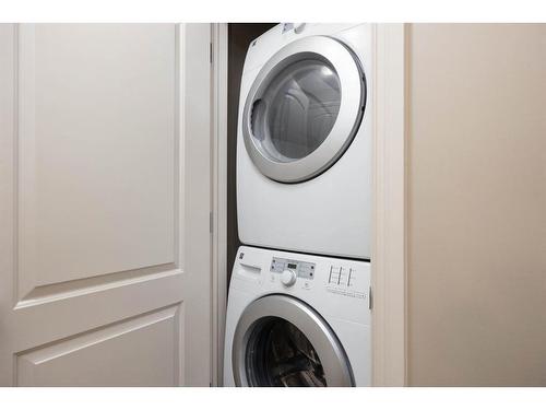 161 Dakin Drive, Fort Mcmurray, AB - Indoor Photo Showing Laundry Room