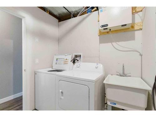 109 Roy Lane, Fort Mcmurray, AB - Indoor Photo Showing Laundry Room