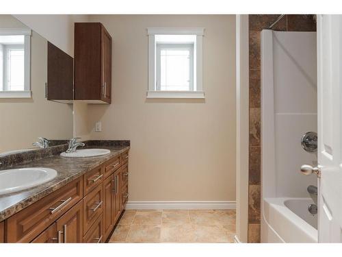 124 Woodpecker Green, Fort Mcmurray, AB - Indoor Photo Showing Bathroom