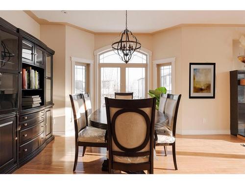 124 Woodpecker Green, Fort Mcmurray, AB - Indoor Photo Showing Dining Room