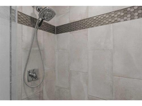 190 Athabasca Crescent, Fort Mcmurray, AB - Indoor Photo Showing Bathroom