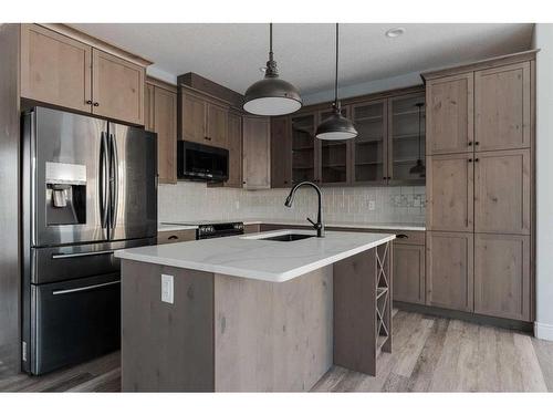 190 Athabasca Crescent, Fort Mcmurray, AB - Indoor Photo Showing Kitchen With Stainless Steel Kitchen With Upgraded Kitchen