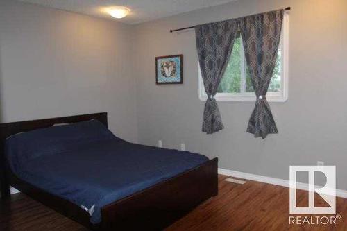 146 Erindale Road, Fort Mcmurray, AB - Indoor Photo Showing Bedroom