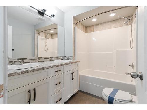 116 Beaconwood Place, Fort Mcmurray, AB - Indoor Photo Showing Bathroom