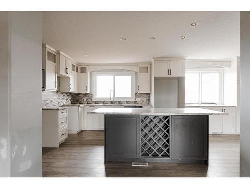 116 Beaconwood Place, Fort Mcmurray, AB - Indoor Photo Showing Kitchen With Upgraded Kitchen