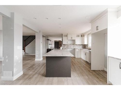 116 Beaconwood Place, Fort Mcmurray, AB - Indoor Photo Showing Kitchen With Upgraded Kitchen