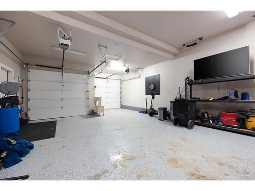 162 Prospect Drive, Fort Mcmurray, AB - Indoor Photo Showing Garage