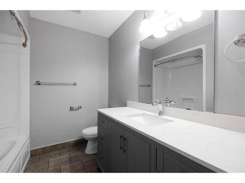 218 Kennedy Crescent, Fort Mcmurray, AB - Indoor Photo Showing Bathroom