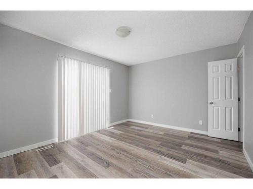 218 Kennedy Crescent, Fort Mcmurray, AB - Indoor Photo Showing Other Room