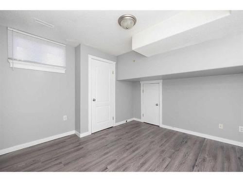 218 Kennedy Crescent, Fort Mcmurray, AB - Indoor Photo Showing Other Room