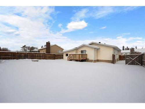 218 Kennedy Crescent, Fort Mcmurray, AB - Outdoor