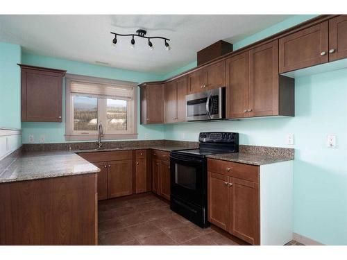 204-8535 Clearwater Drive, Fort Mcmurray, AB - Indoor Photo Showing Kitchen