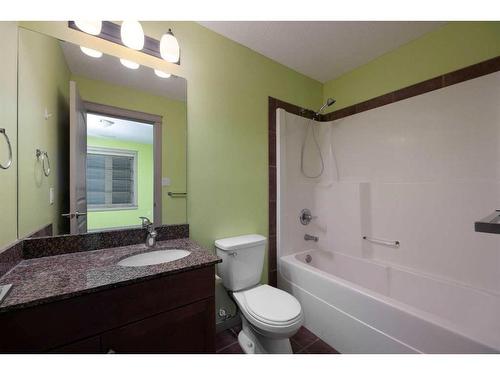 204-8535 Clearwater Drive, Fort Mcmurray, AB - Indoor Photo Showing Bathroom