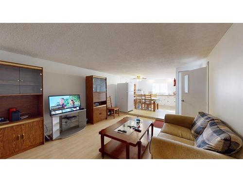 301 Grenfell Crescent, Fort Mcmurray, AB - Indoor Photo Showing Living Room