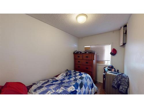 301 Grenfell Crescent, Fort Mcmurray, AB - Indoor Photo Showing Bedroom