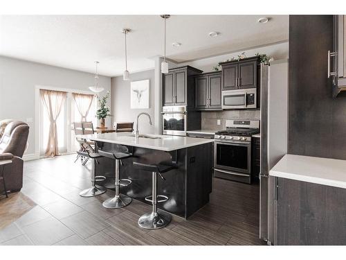 175 Aldergrove Avenue, Fort Mcmurray, AB - Indoor Photo Showing Kitchen With Upgraded Kitchen