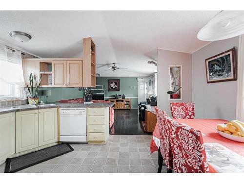 181 Clausen Crescent, Fort Mcmurray, AB - Indoor Photo Showing Kitchen With Double Sink