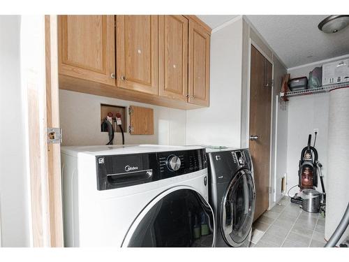 181 Clausen Crescent, Fort Mcmurray, AB - Indoor Photo Showing Laundry Room