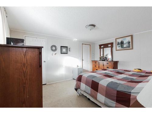 181 Clausen Crescent, Fort Mcmurray, AB - Indoor Photo Showing Bedroom