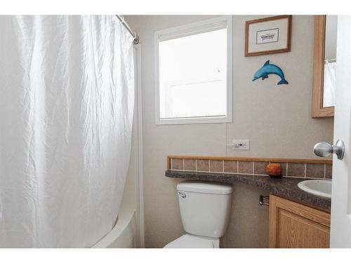 181 Clausen Crescent, Fort Mcmurray, AB - Indoor Photo Showing Bathroom