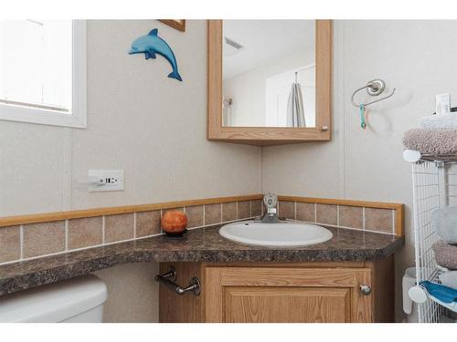 181 Clausen Crescent, Fort Mcmurray, AB - Indoor Photo Showing Bathroom