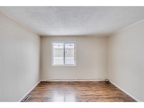 108 Greenwood Place, Fort Mcmurray, AB - Indoor Photo Showing Other Room