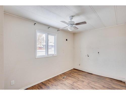 108 Greenwood Place, Fort Mcmurray, AB - Indoor Photo Showing Other Room