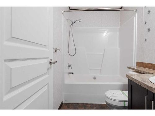 305 Gregoire Crescent, Fort Mcmurray, AB - Indoor Photo Showing Bathroom