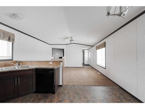 305 Gregoire Crescent, Fort Mcmurray, AB - Indoor Photo Showing Kitchen With Double Sink