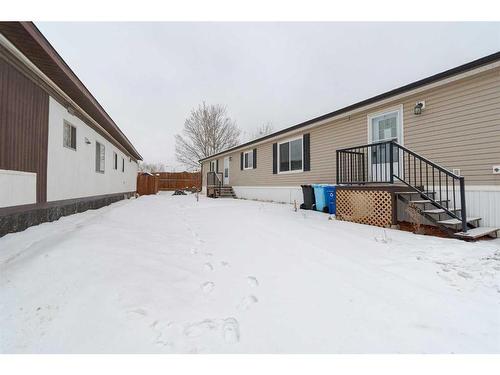 305 Gregoire Crescent, Fort Mcmurray, AB - Outdoor With Exterior