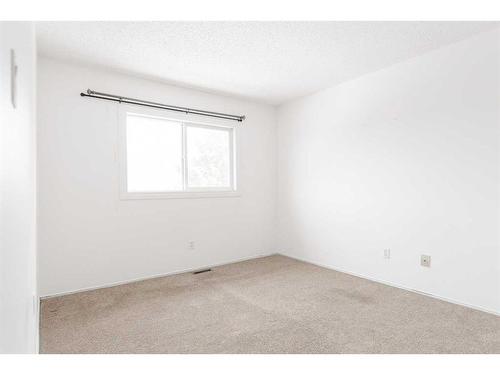 141-400 Silin Forest Road, Fort Mcmurray, AB - Indoor Photo Showing Other Room