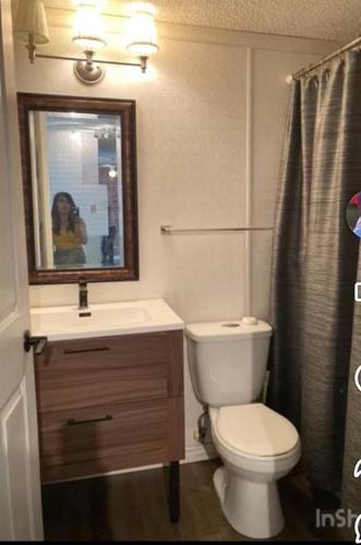 208-111 Charles Avenue, Fort Mcmurray, AB - Indoor Photo Showing Bathroom