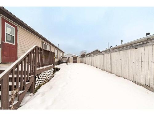 116 Mcinnes Street, Fort Mcmurray, AB - Outdoor With Exterior