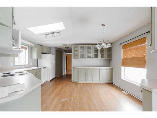 116 Mcinnes Street, Fort Mcmurray, AB - Indoor Photo Showing Kitchen