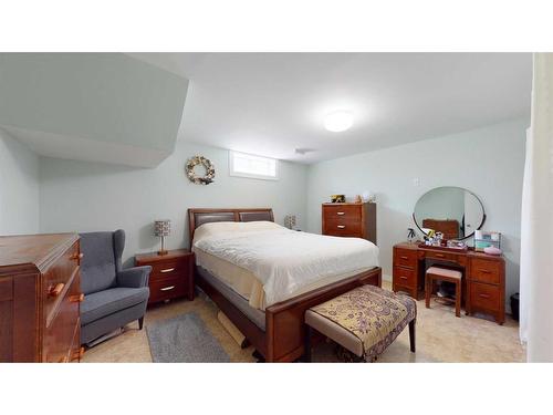 131 Wolverine Drive, Fort Mcmurray, AB - Indoor Photo Showing Bedroom