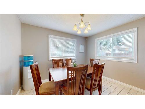 131 Wolverine Drive, Fort Mcmurray, AB - Indoor Photo Showing Dining Room