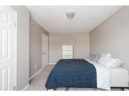 120 Sirius Avenue, Fort Mcmurray, AB - Indoor Photo Showing Bedroom